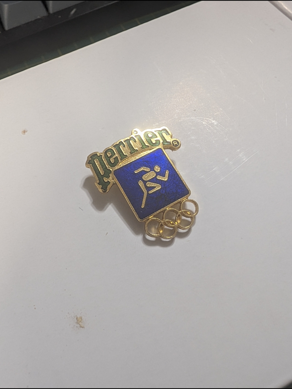 Vintage 1984 Los Angeles Olympics x Perrier Sponsor Pin – Track & Field - Picture 5 of 6